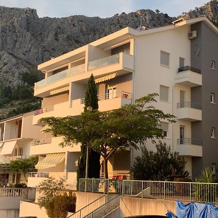 Apartments Beverly أوميس المظهر الخارجي الصورة