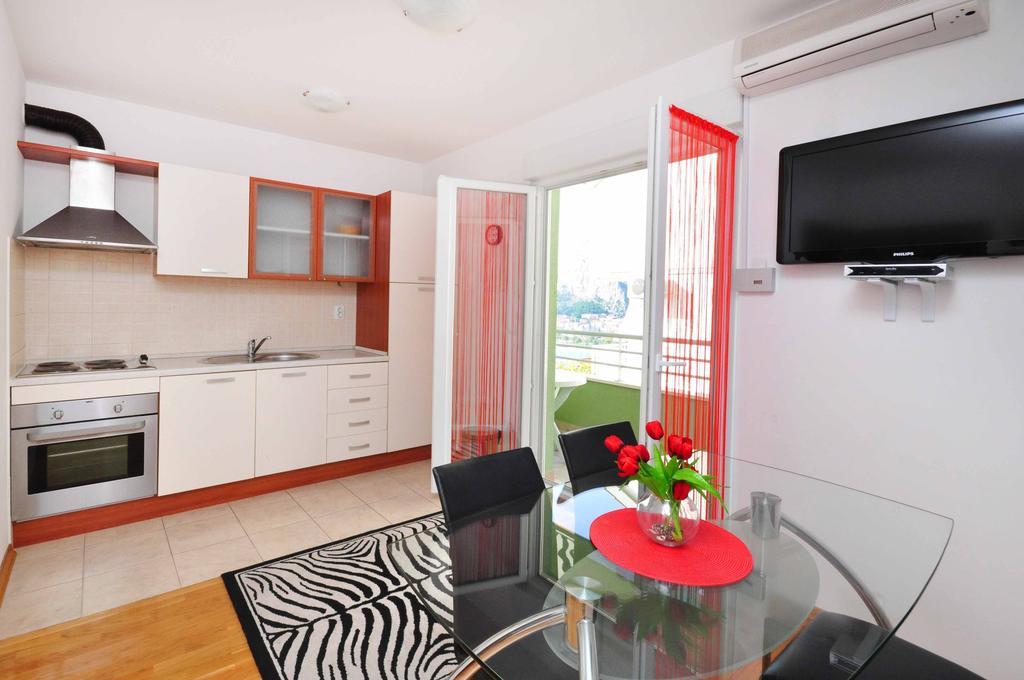 Apartments Beverly أوميس المظهر الخارجي الصورة